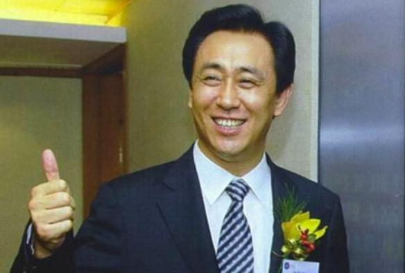 董事长套现近9亿后劝股民耐心一点，企业长远价值与投资者信心维护_解释定义