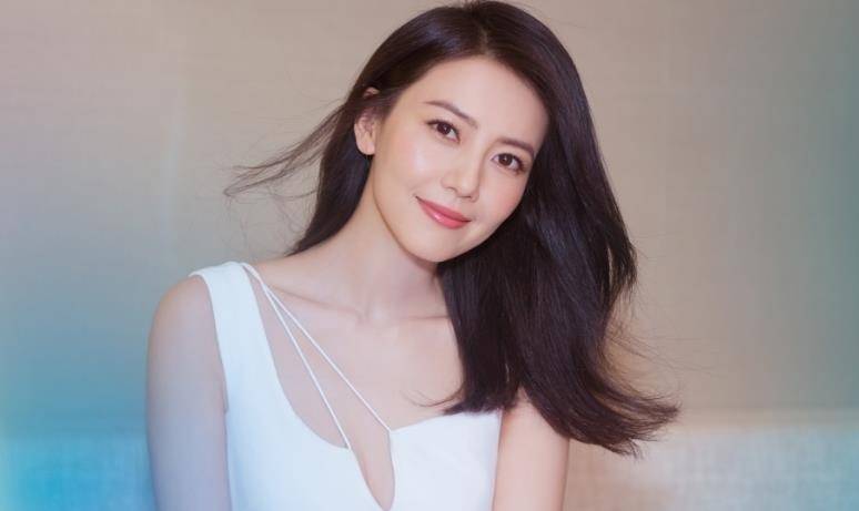 高圆圆女儿周岁庆典，温馨回顾与展望_知识解释