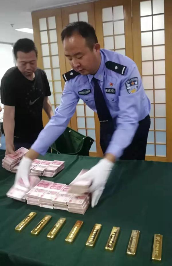 娃弄丢金条妈妈确认十余遍后死心背后的故事