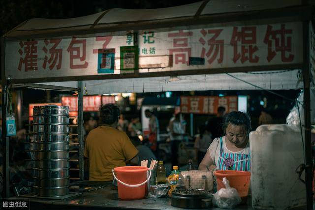 大学里摆摊，谁在管理？