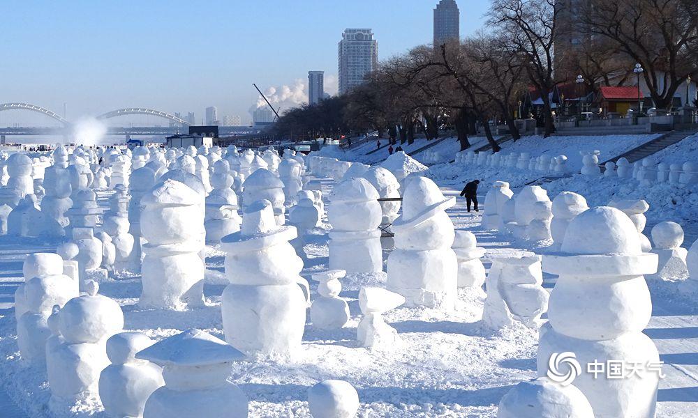 哈尔滨的雪人传奇，雪域中的创意雕塑