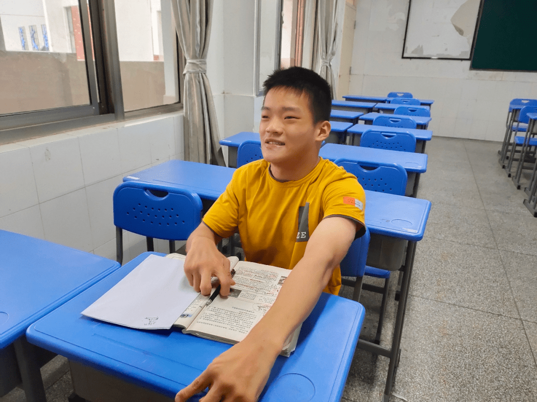 彭弋航获评清华学生年度人物，热血青年的励志之旅