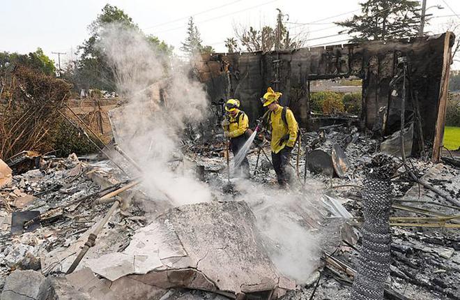 美国加州山火肆虐，损失高达约500亿美元