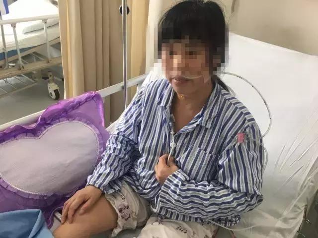 男子遭4cm鱼刺卡喉，医生紧急施救